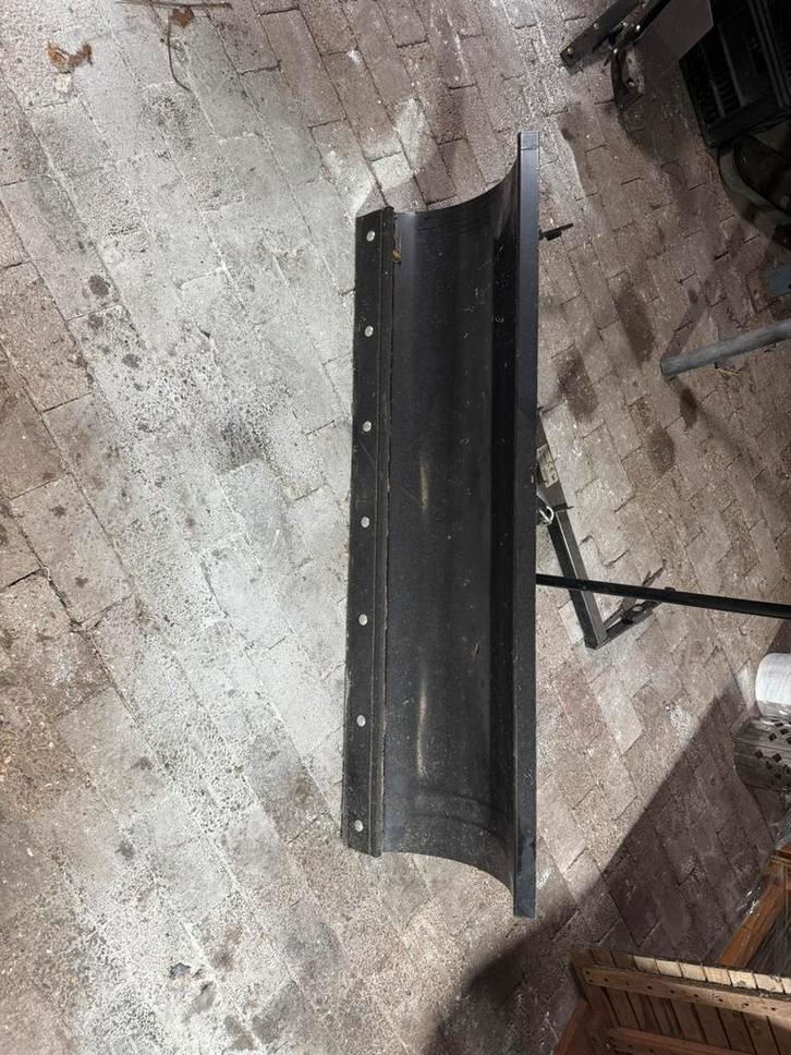 Sneeuwschuiver stiga park / villa, Tuin en Terras, Zitmaaiers, Zo goed als nieuw, 90 tot 120 cm, Ophalen of Verzenden