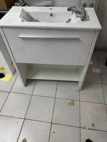 Elegance badkamermeubel kompleet met kraan en wastafel-aktie beschikbaar voor biedingen