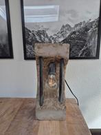 Industriële beton lamp, Overige materialen, Nieuw, Ophalen of Verzenden, Minder dan 50 cm
