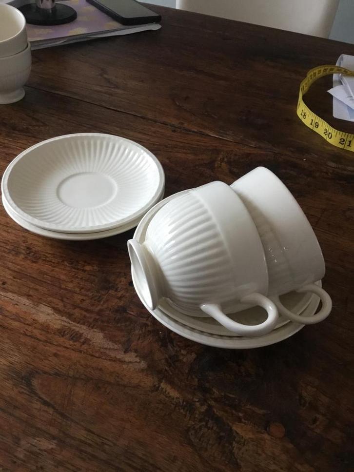 Wedgwood Edme kop en schotel set, Huis en Inrichting, Keuken | Servies, Zo goed als nieuw, Kop(pen) en/of Schotel(s), Wedgwood