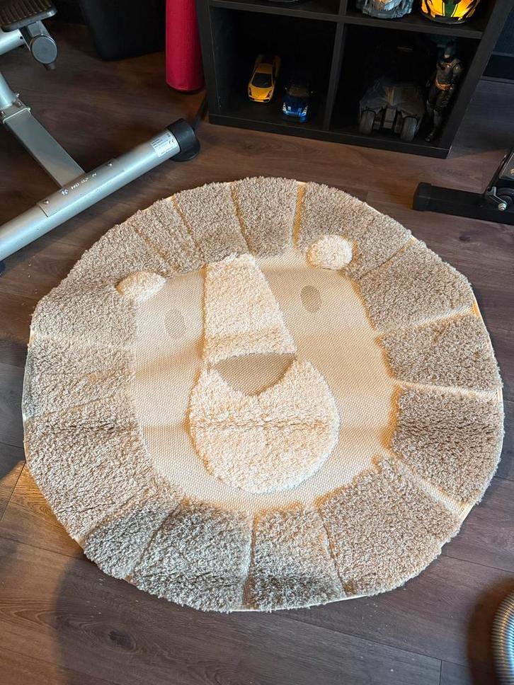 Leuk Leeuw Kleed - Kinderkamer Vloerkleed, Huis en Inrichting, Stoffering | Tapijten en Kleden, Nieuw, 100 tot 150 cm, Rond, Beige