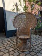 Grote rotan pauw stoel, vintage, Huis en Inrichting, Stoelen, Ophalen, Bruin, Vintage, Riet of Rotan