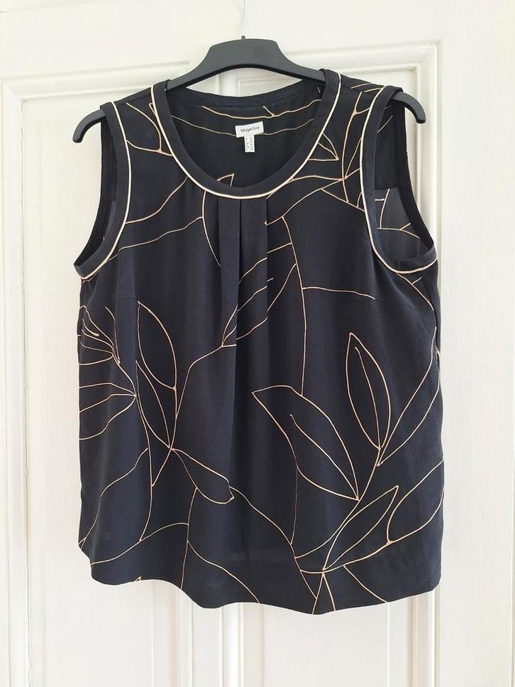 Prachtig zwart topje mt 46,met crème kleurige bladeren, Kleding | Dames, Tops, Zo goed als nieuw, Maat 46/48 (XL) of groter, Zwart