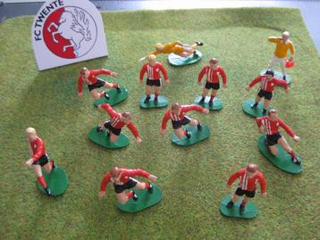 FC TWENTE (voetbalpoppetjes uit de jaren 60) beschikbaar voor biedingen