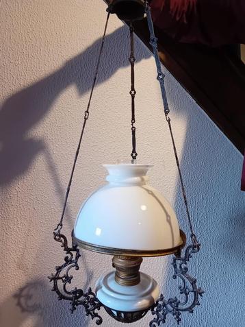 Antieke Hanglamp / Olielamp beschikbaar voor biedingen