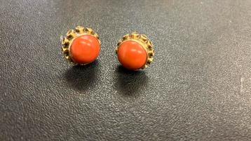 Super grote bloedkoraal gouden oorbellen 14 kt beschikbaar voor biedingen