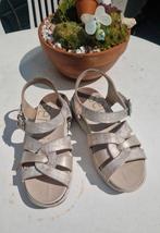 Xsensible goudkleurig beige sandalen maat 40 G, Xsensible, Beige, Gedragen, Sandalen of Muiltjes