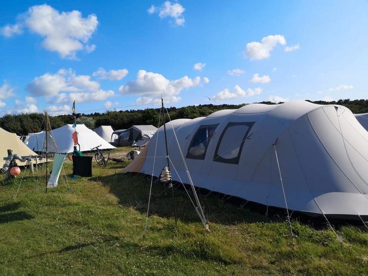 Tent op Vlieland, Caravans en Kamperen, Tenten, tot en met 4, Zo goed als nieuw, Ophalen