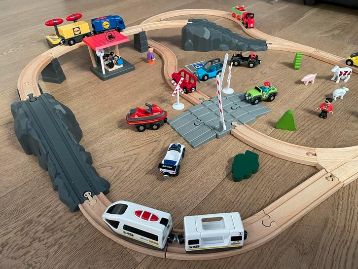 Treinbaan IKEA, Brio Smart Tech & Lidl, Kinderen en Baby's, Speelgoed | Houten speelgoed, Gebruikt, Ophalen