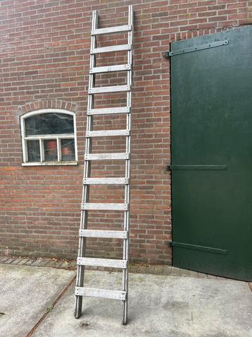 ladder hout 3.40 lang  3.42 m h 12 tree 52 cm br Wetim beschikbaar voor biedingen