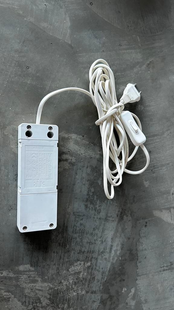 Set Ikea spotjes met transformator KEB1200600L Grundtal, Huis en Inrichting, Lampen | Spots, Zo goed als nieuw, Plafondspot of Wandspot