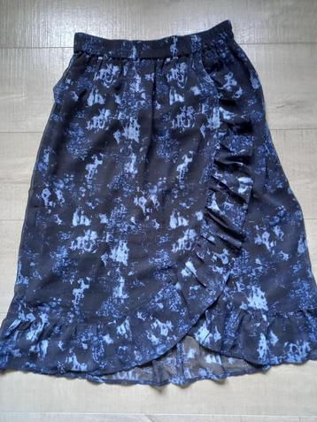 Dames/Tiener rok gevoerd maat S * Nieuw *. beschikbaar voor biedingen