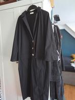 Travelstof.
Jane lushka lange blazer.  Zwart .
Maat xxl valt, Kleding | Dames, Jumpsuits, Ophalen of Verzenden, Zo goed als nieuw