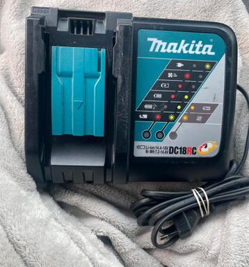 Makita lader + 2 x Makita accu’s. DC18RC + 2x BL1850B beschikbaar voor biedingen