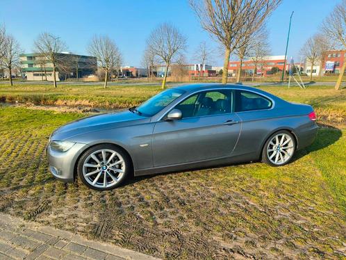 BMW 3-Serie (e90) 3.0 I 335 Coupe DCT 2009 Grijs, Auto's, BMW, Particulier, 3-Serie, ABS, Airbags, Airconditioning, Alarm, Boordcomputer
