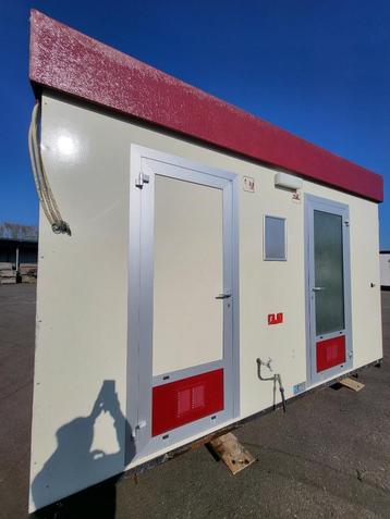 Van Keulen sanitaire unit, familiedouche + verschoonruimte beschikbaar voor biedingen