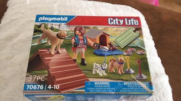 Playmobil hondenschool , leuk cadeautje voor sint of kerst beschikbaar voor biedingen