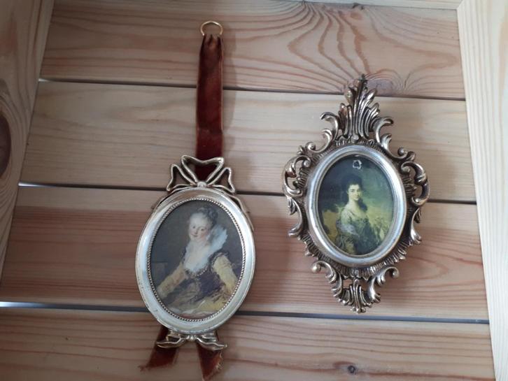 Kuif en Strik Lijstje, Antiek en Kunst, Curiosa en Brocante, Ophalen of Verzenden