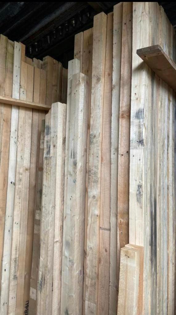 Gebruikte balken, Doe-het-zelf en Verbouw, Hout en Planken, Zo goed als nieuw, Balk, Vuren, 300 cm of meer, 50 mm of meer, Ophalen