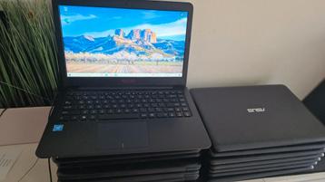 Asus laptop inclusief lader beschikbaar voor biedingen