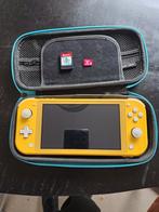 Nintendo Switch Lite - Geel - Inclusief opberghoes, Spelcomputers en Games, Spelcomputers | Nintendo Switch Lite, Ophalen of Verzenden