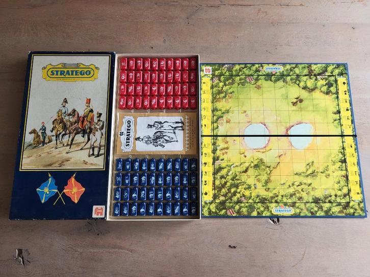 spel Stratego vintage!, Hobby en Vrije tijd, Gezelschapsspellen | Bordspellen, Gebruikt, Een of twee spelers, Ophalen of Verzenden