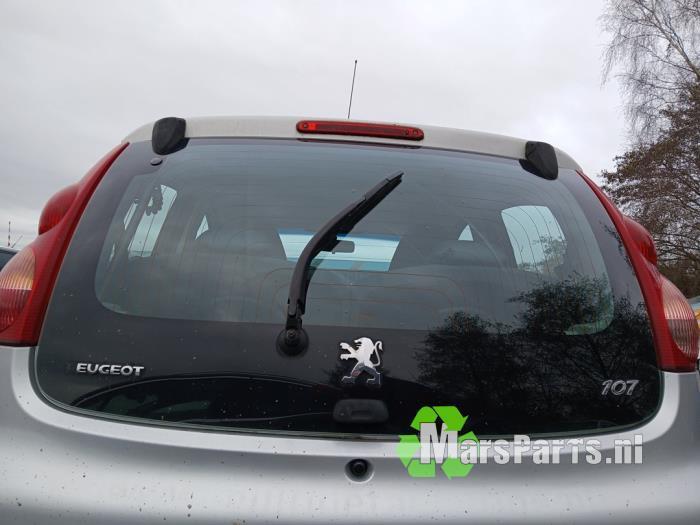 Achterklep van een Peugeot 107, Auto-onderdelen, Carrosserie en Plaatwerk, Achterklep, Peugeot, Gebruikt, 3 maanden garantie, Ophalen of Verzenden