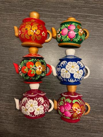 Russische Magneet Theepot - Souvenir beschikbaar voor biedingen
