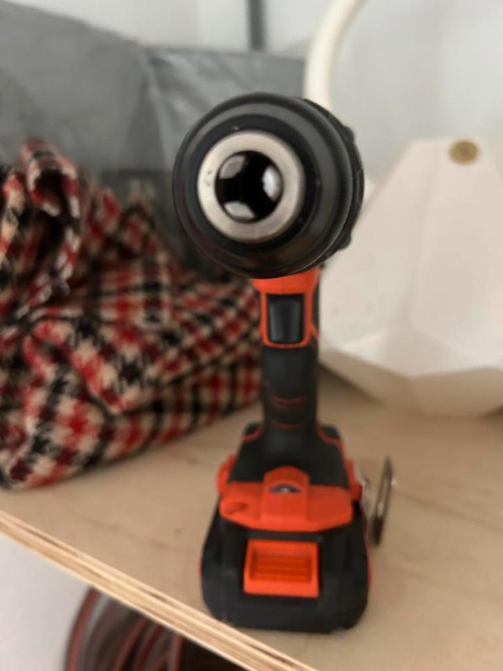 Accu Boormachine Powerplus 20V, Doe-het-zelf en Verbouw, Gereedschap | Boormachines, Gebruikt, Boor- en Schroefmachine, Minder dan 400 watt