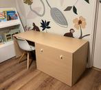 Mooi afgewerkte kinderbureau met lade moet z.s.m. weg!, Kinderen en Baby's, Kinderkamer | Tafels en Stoelen, Ophalen, Zo goed als nieuw