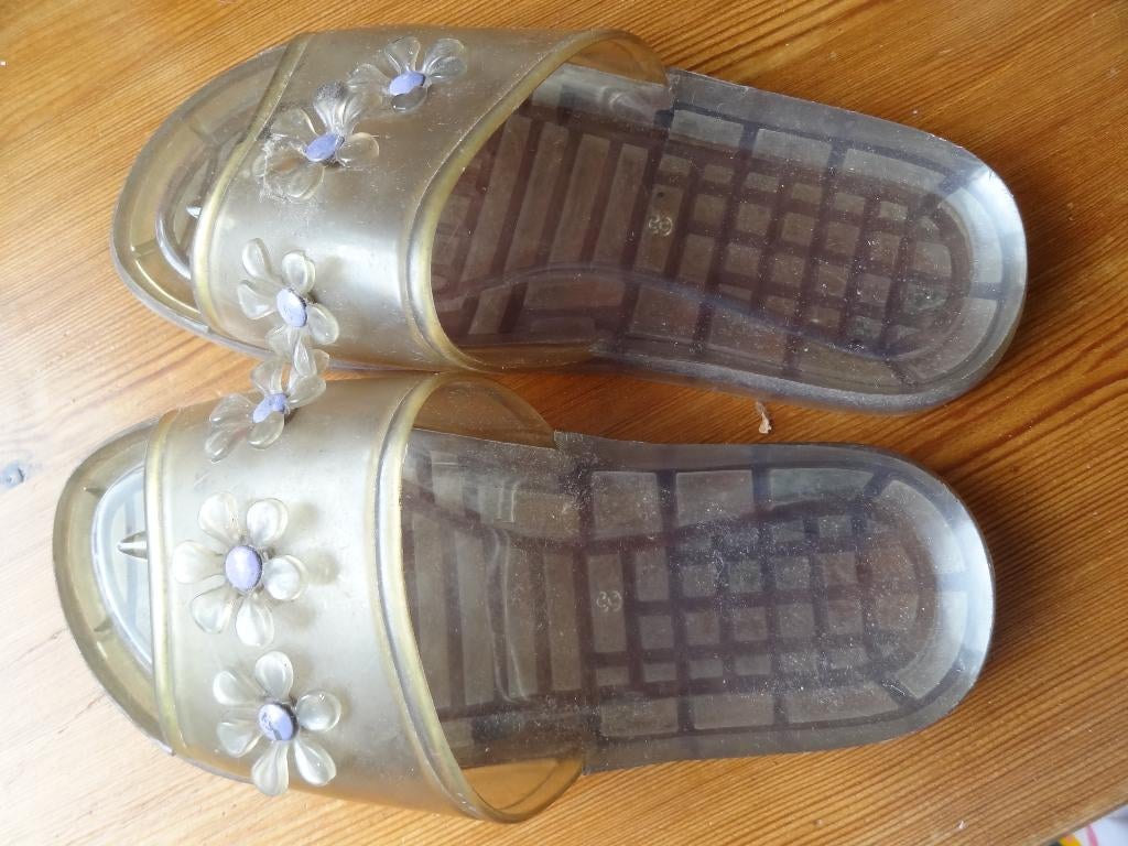 slippers mt 32, Gebruikt, Meisje, Overige typen, Ophalen of Verzenden