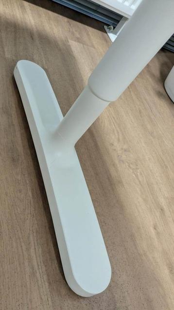 IKEA bureau BEKANT | wit | 140x80 cm | in hoogte verstelbaar - afbeelding 4