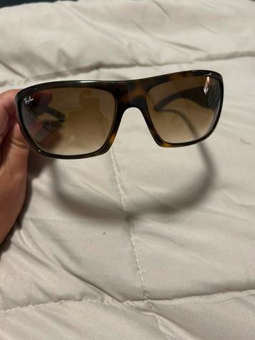 Mooie RayBan zonnebril beschikbaar voor biedingen