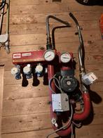 Verwarmingsverdeler met Pomp - Grundfos, Ophalen of Verzenden, Gebruikt