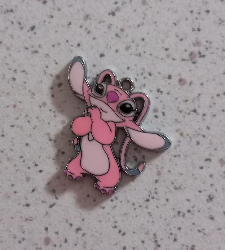 Metalen bedel angel ( stitch )"nieuw", Hobby en Vrije tijd, Kralen en Sieraden maken, Nieuw, Bedel, Ophalen of Verzenden