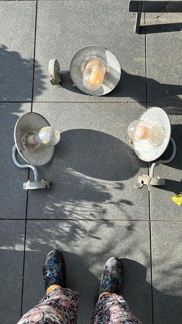 Tuinlampen beschikbaar voor biedingen