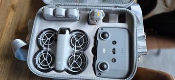 DJI NEO Fly More Combo + accessoires – Zo goed als nieuw beschikbaar voor biedingen