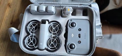 DJI NEO Fly More Combo + accessoires – Zo goed als nieuw, Audio, Tv en Foto, Drones, Zo goed als nieuw, Ophalen