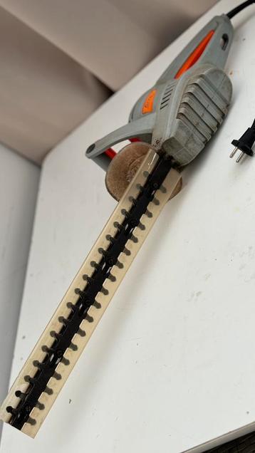 Heggenschaar beschikbaar voor biedingen