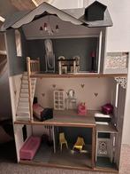 Groot houten poppenhuis met meubels, Ophalen, Gebruikt, Poppenhuis