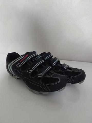 Specialized Wielrenschoenen Maat 37 beschikbaar voor biedingen