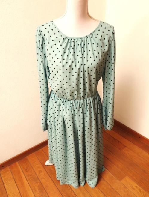 H41 EMO nieuwe jurk pastel groen maat 42, Kleding | Dames, Jurken, Nieuw, Maat 42/44 (L), Groen, Onder de knie, Ophalen of Verzenden