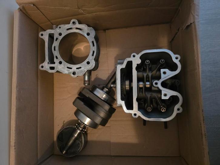 Qooder Qv3 / Quadro 350S cilinderkop cilinder T69N, Motoren, Onderdelen | Overige, Ophalen of Verzenden