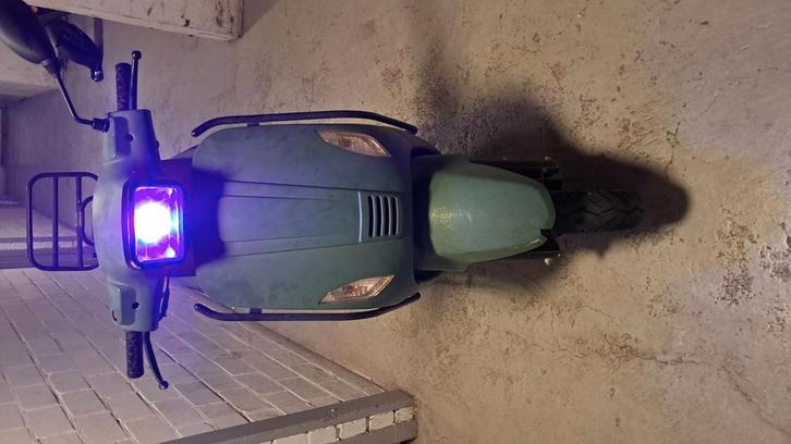 La souris vespelini, Fietsen en Brommers, Snorfietsen en Snorscooters, Overige merken, Benzine, Ophalen