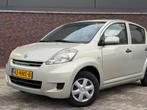 Daihatsu Sirion 2 1.0-12V Trend | Nieuwe APK | El. Ramen | 7, Voorwielaandrijving, Gebruikt, 750 kg, Beige