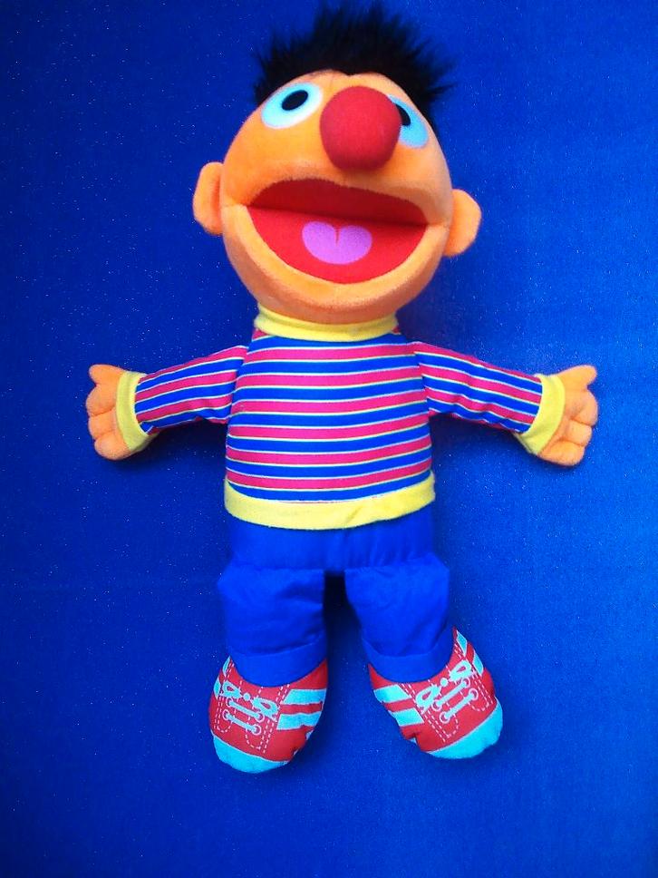 SESAME WORKSHOP Knuffel ERNIE UIT 2021. 40 CM **Nieuw**, Kinderen en Baby's, Speelgoed | Knuffels en Pluche, Nieuw, Overige typen