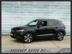 Volvo XC40 Recharge P8 AWD R-Design Lederen stoelen Carplay, Auto's, Automaat, 1300 min, Gebruikt, Zwart