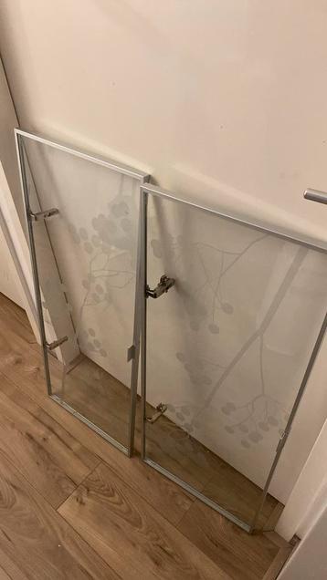 Billy Valbo kastdeurtjes ikea beschikbaar voor biedingen