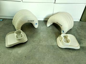 Intex Hoofdkussens + Plankjes beschikbaar voor biedingen