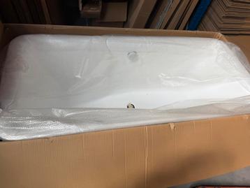 Nieuw in doos! Vrijstaand bad hg wit 175x77x60cm beschikbaar voor biedingen